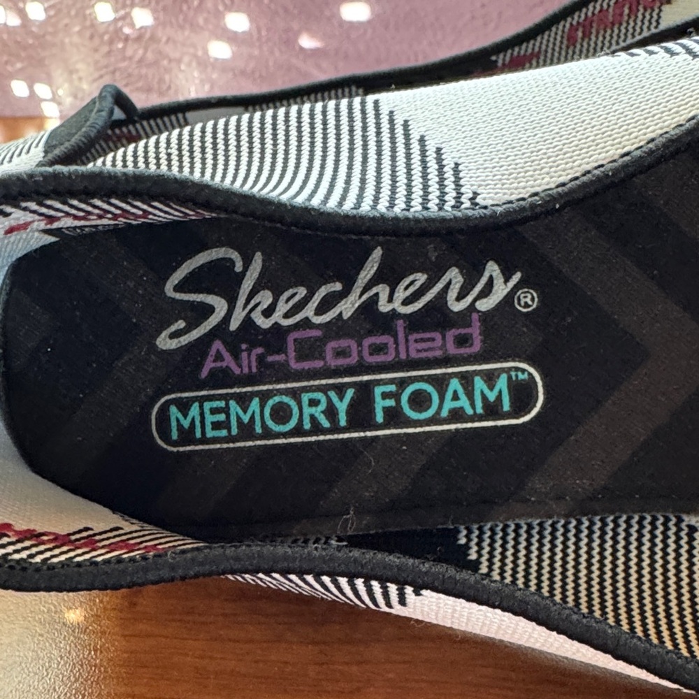 Skechers Black and white Women's Flats size 10 - Picture 6 of 9